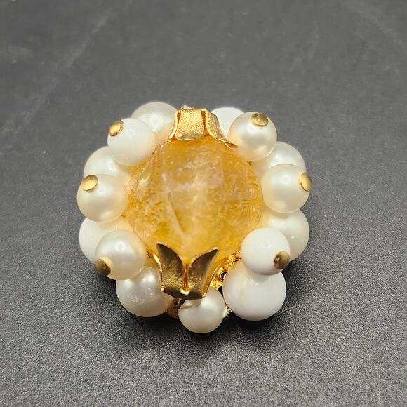 Vintage Clip On Earrings Faux Pearl Cluster Amber Lucite Cabochon Goldtone Retro - Picture 5 of 9